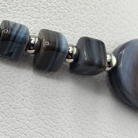 Chaps Dyed Shell‎ Necklace - Picture 9 of 9